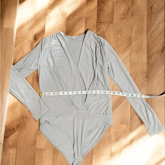 Haute Monde Long Sleeve Gray Bodysuit Women Size S - Picture 3 of 5